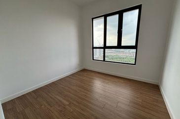 THE PULSE RESIDENCE & THE PULSE