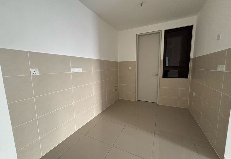 THE PULSE RESIDENCE & THE PULSE