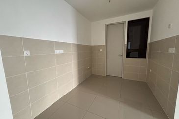 THE PULSE RESIDENCE & THE PULSE