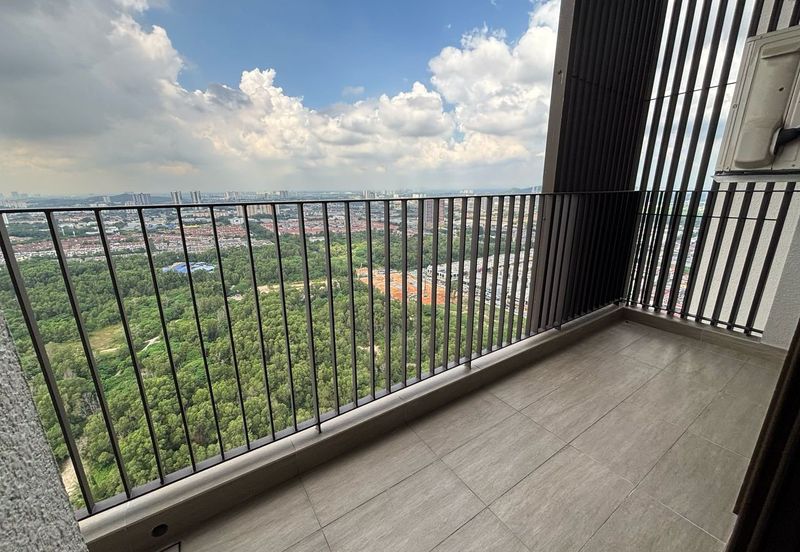 THE PULSE RESIDENCE & THE PULSE