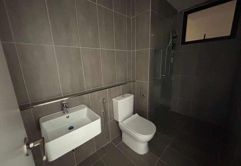 THE PULSE RESIDENCE & THE PULSE