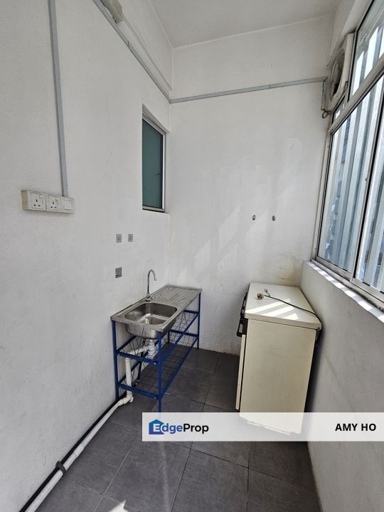The Zizz Corner lot, naxt with this unit got a big meeting hall can rent from management, Selangor, Damansara Damai