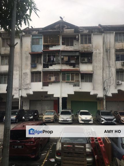 Taman Intan Baiduri Flat Top Floor near to st mary's school good environment, Kuala Lumpur, Selayang
