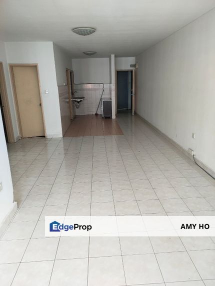 Vacant now ready to move in now unit come with one carpark well kept, Selangor, Damansara Perdana