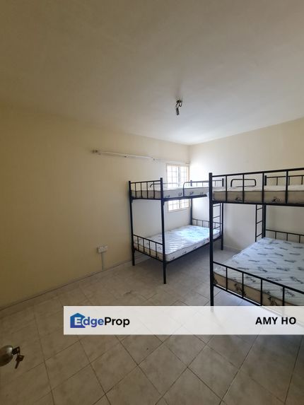 Corner lot suitable for company renting use unit come with double decker and fridge, Selangor, Damansara Perdana