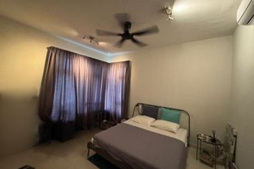 Royal Regent Sri Putramas III