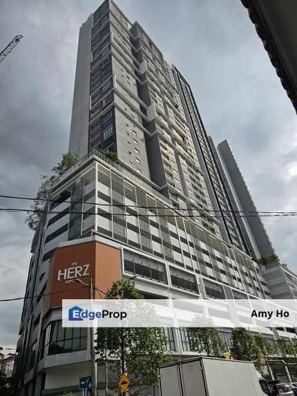 [KL City View 2parkings near MRT] The Herz Kepong Corner Lot well kept, Kuala Lumpur, Kepong