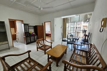 Ixora Apartments