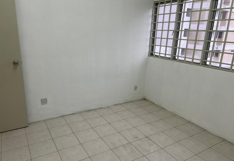 Avelon Tower @ Plaza Medan Putra