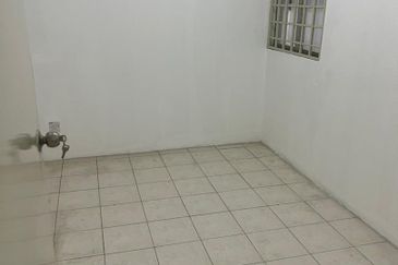 Avelon Tower @ Plaza Medan Putra