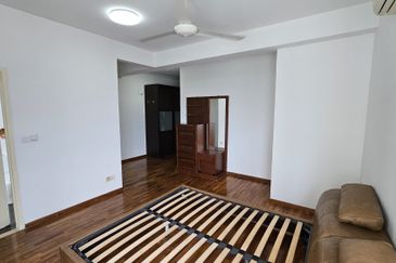 Rivercity Condominium