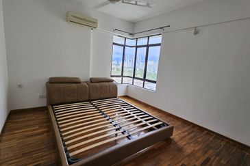 Rivercity Condominium