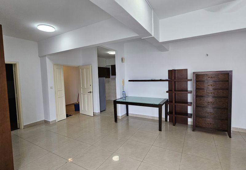 Rivercity Condominium