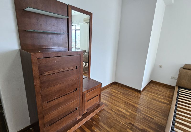 Rivercity Condominium