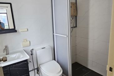 Rivercity Condominium