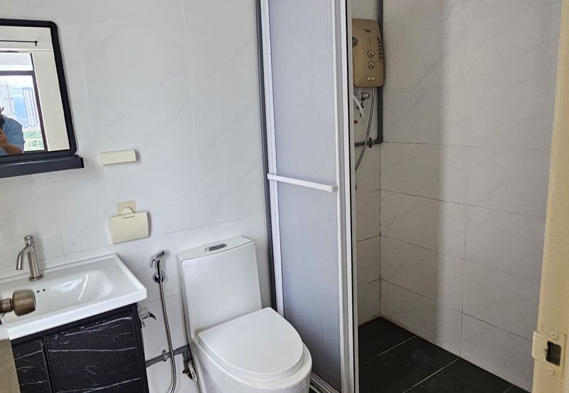 Rivercity Condominium