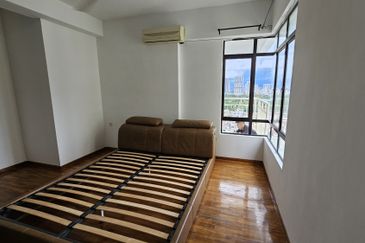 Rivercity Condominium