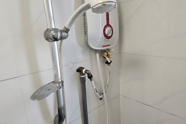 Rivercity Condominium