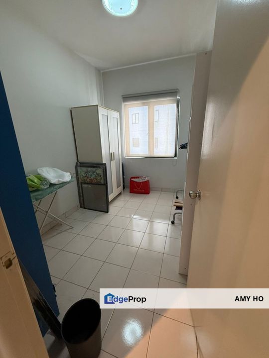 limited 2 car parks unit very convenient and good property, Kuala Lumpur, Dutamas