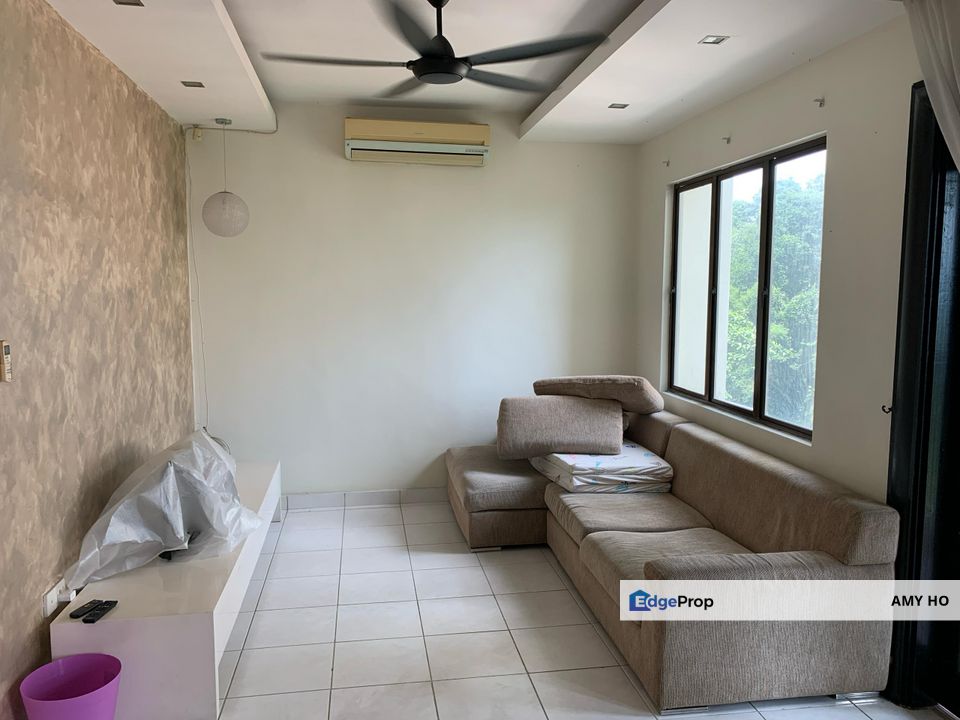 Facing Pool unit well kept well maintained unit own stay unit, Selangor, Damansara Damai