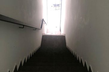 Eco Curve @ Eco Business Park 1