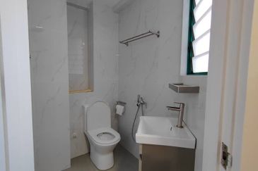 The Straits View, Bandar Baru Permas Jaya