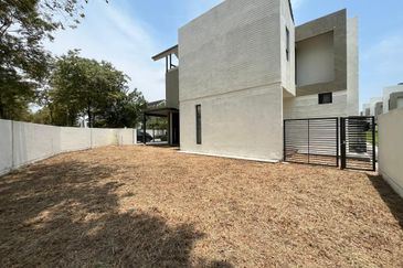 Avira Garden Terraces @ Medini