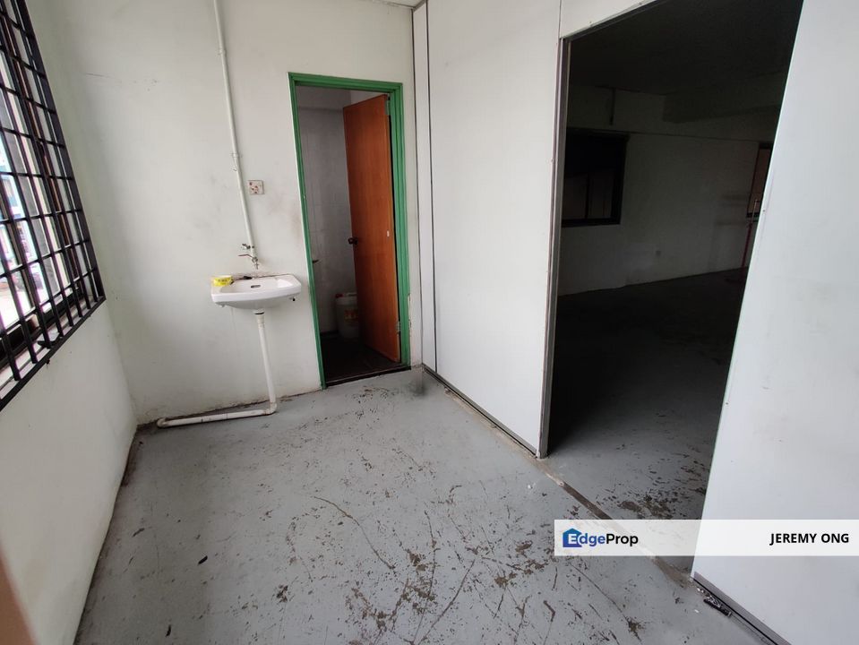 1.5 Storey Factory, Permas Jaya, Johor, Masai