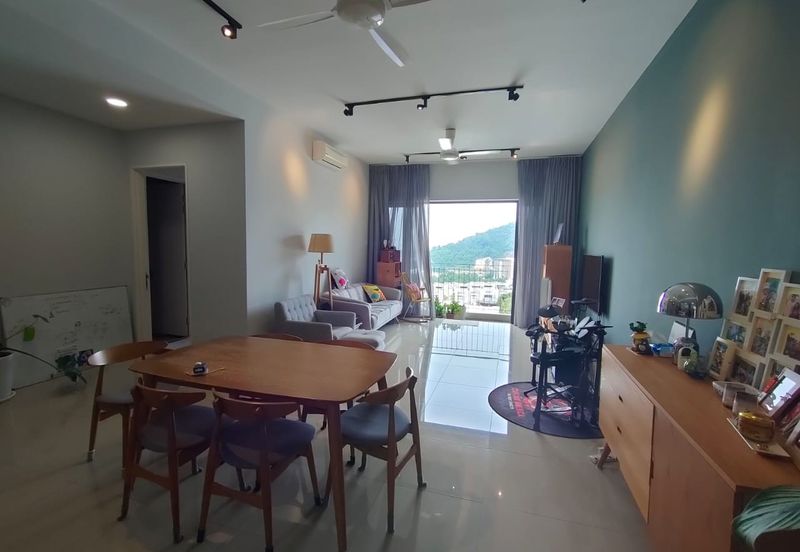 16 Quartz Melawati Condominium