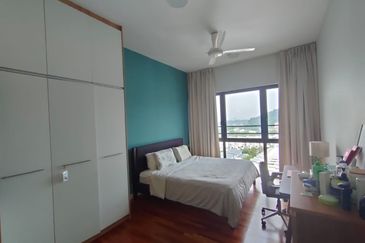 16 Quartz Melawati Condominium