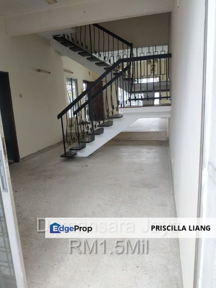 Terrace House @ Damansara Jaya for Sale, Selangor, Damansara Jaya