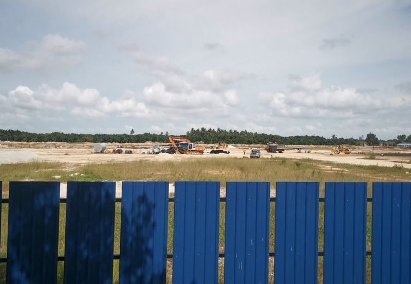 West Port, Pulau Indah