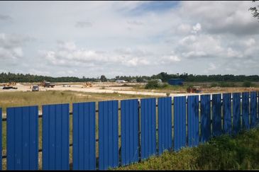 West Port, Pulau Indah