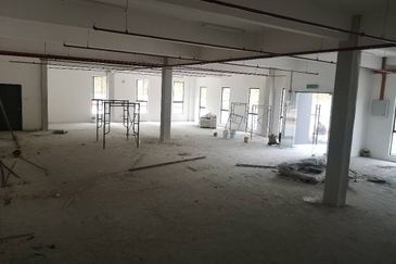 Single Storey Detached Warehouse annexed with 1 storey office, Section U, Shah Alam, Selangor