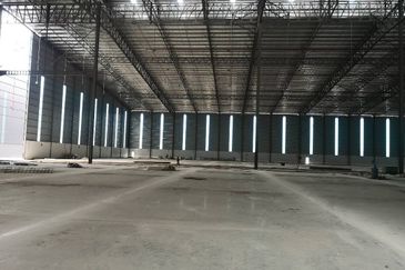 Single Storey Detached Warehouse annexed with 1 storey office, Section U, Shah Alam, Selangor