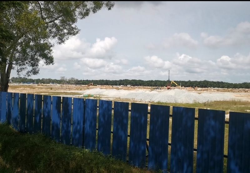 West Port, Pulau Indah