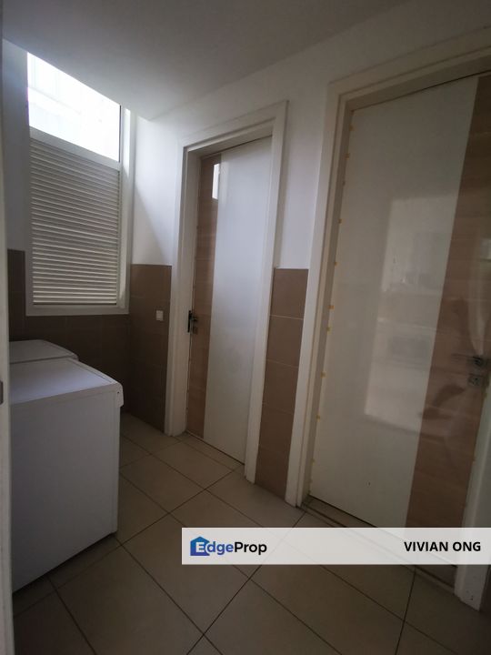 Semi Detached House, Senja Residence, Seri Kembangan, Selangor, Unoccupied, Gated Guarded with Full Facilities, Selangor, Seri Kembangan