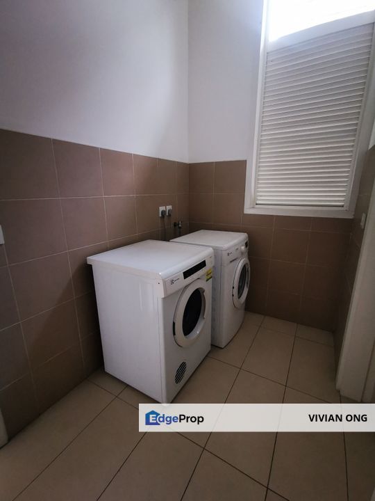 Semi Detached House, Senja Residence, Seri Kembangan, Selangor, Unoccupied, Gated Guarded with Full Facilities, Selangor, Seri Kembangan