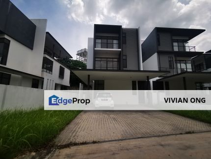 Semi Detached House, Senja Residence, Seri Kembangan, Selangor, Unoccupied, Gated Guarded with Full Facilities, Selangor, Seri Kembangan
