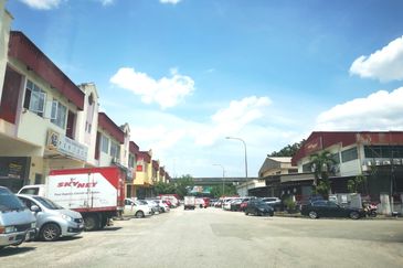 Taman Sungai Besi