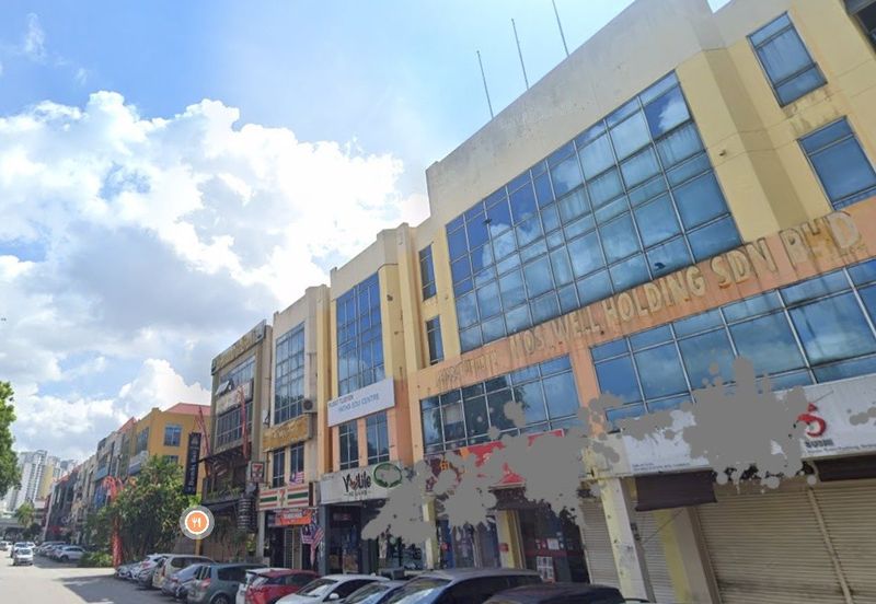 Corner 3 Storey Shop for sale, ROI 4.2%, Investment return, Bandar Puteri Puchong, Pochong, Selangor