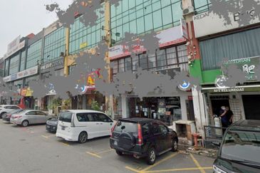Corner 3 Storey Shop for sale, ROI 4.2%, Investment return, Bandar Puteri Puchong, Pochong, Selangor