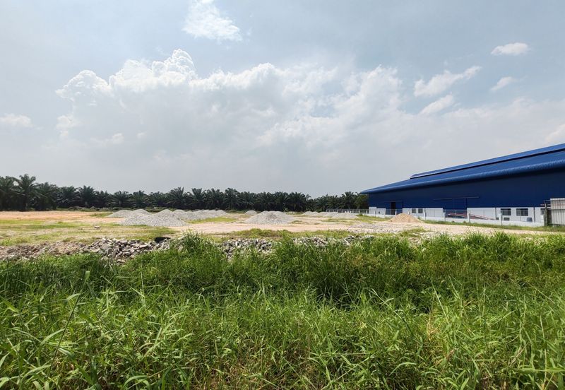2.4 acres Flat Land for rent, suitable for storage, warehouse, Perindustrian Sungai Sembilang, Jeram, Kuala Selangor