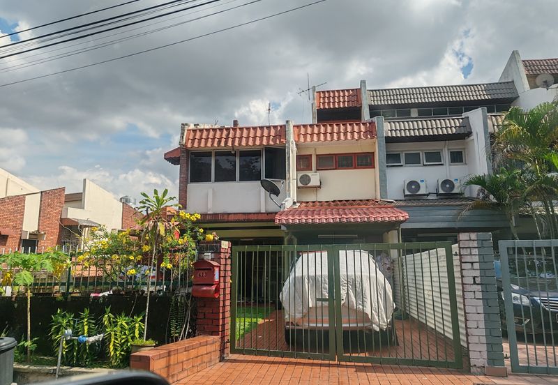 29x56 Land Size, @ storey terrace with extra land, facing Jalan Desa, Taman Desa, Price dropped, Kuala Lumpur