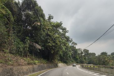 Jalan Bukit Tunku 