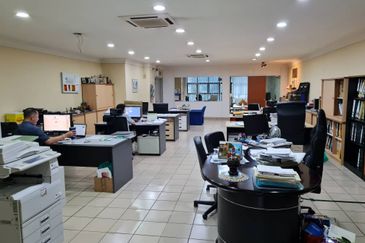 Pusat Perdagangan Seri Kembangan
