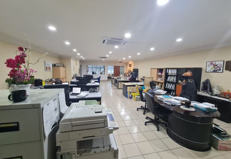 Pusat Perdagangan Seri Kembangan