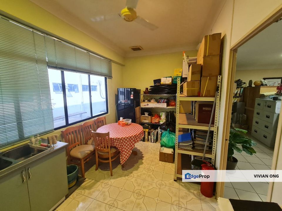 Office for sale, with Lift, facing road, Taman Serdang Perdana, Seri Kembangan, Selangor, Selangor, Seri Kembangan