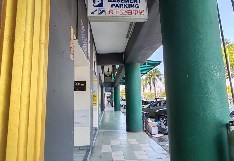 Pusat Perdagangan Seri Kembangan