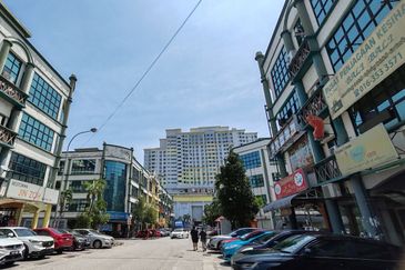 Pusat Perdagangan Seri Kembangan